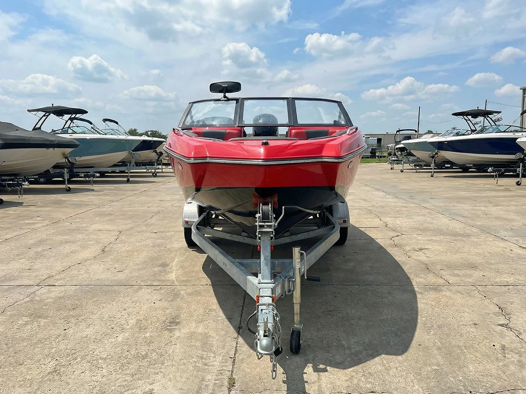 2022Axis-_0000_freepik__show-me-the-front-of-this-boat__76084