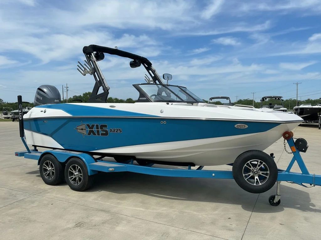 2024Axis-_0005_freepik__wide-shot-frontright-threequarter-view__6586