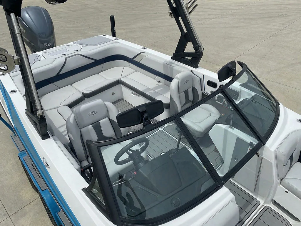 2024Axis-_0007_freepik__zoom-in-on-the-interior-of-this-boat__76072