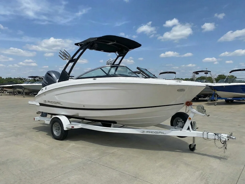 2025regal-_0007_freepik__rotate-camera-45-degrees__76076